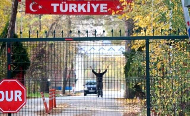 Yunanistan, tampon bölgede bekleyen DEAŞ'lı teröriste 'Ülkeye giremez damgası' vurdu