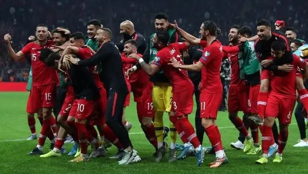 EURO 2020'ye giden Türkiye, 58.4 milyon lirayı kasasına koydu! EURO 2020'ye giden Türkiye, 58.4 milyon lirayı kasasına koydu!