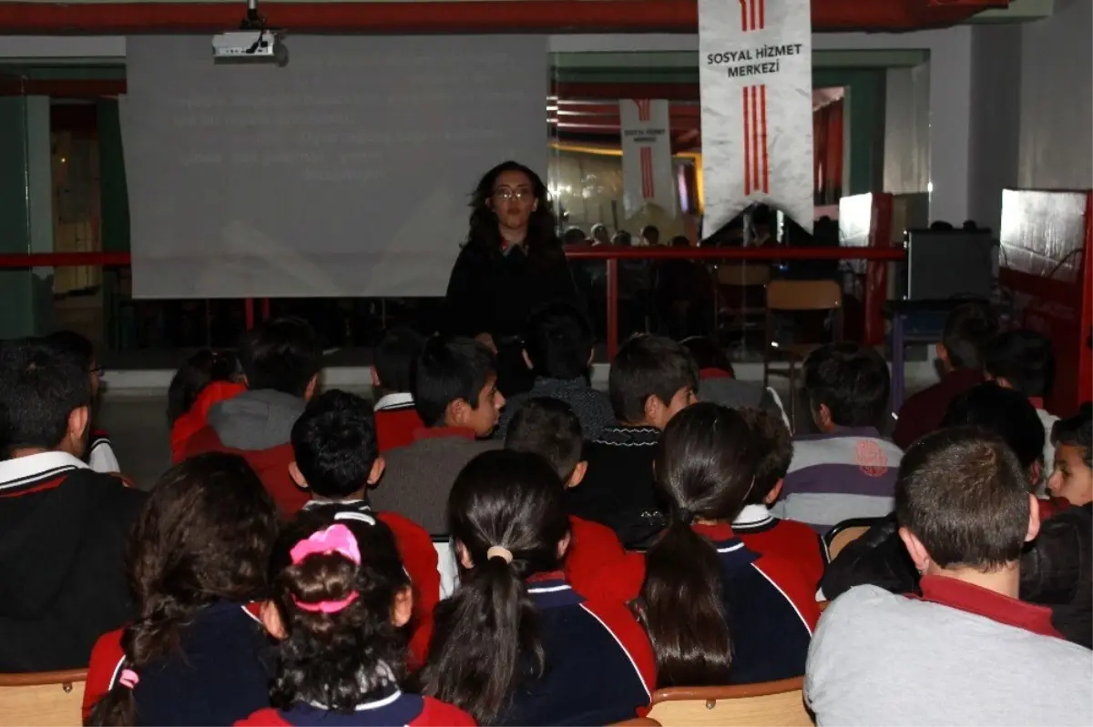 Aile, Çalışma ve Sosyal Hizmetler Bakanlığı'ndan çocuklara uzanan el