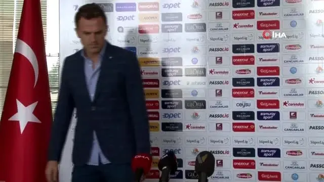 Antalyaspor'da Stjepan Tomas imzayı attı Antalyaspor'da Stjepan Tomas imzayı attı