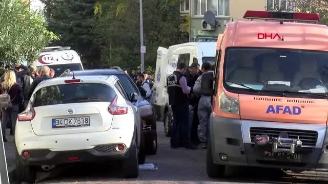 Bakırköy'de biri çocuk 3 kişinin cesedi bulundu