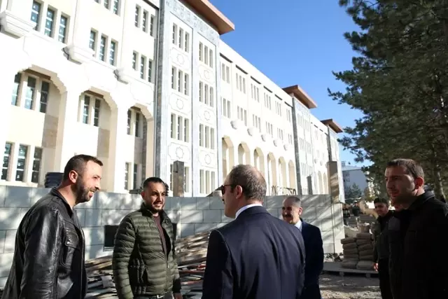 Bayburt Valiliği'nin yeni hizmet binasında sona gelindi