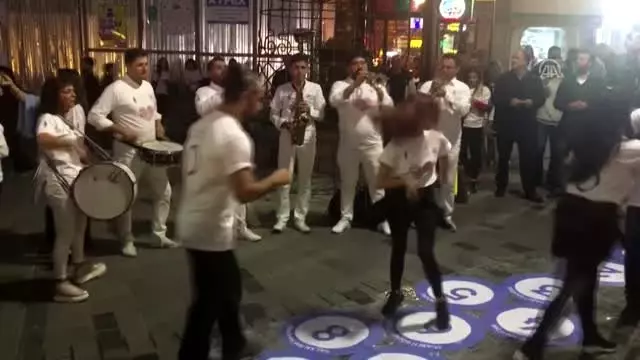 Beyoğlu'nda Dünya Diyabet Günü yürüyüşü yapıldı Beyoğlu'nda Dünya Diyabet Günü yürüyüşü yapıldı
