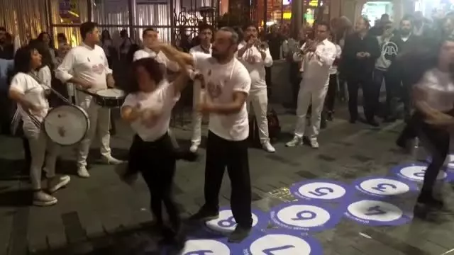 Beyoğlu'nda Dünya Diyabet Günü yürüyüşü yapıldı Beyoğlu'nda Dünya Diyabet Günü yürüyüşü yapıldı