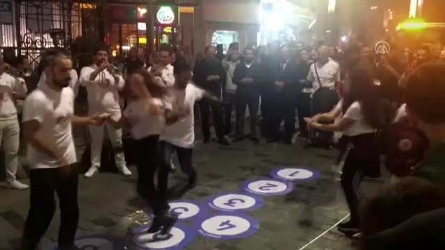 Beyoğlu'nda Dünya Diyabet Günü yürüyüşü yapıldı Beyoğlu'nda Dünya Diyabet Günü yürüyüşü yapıldı