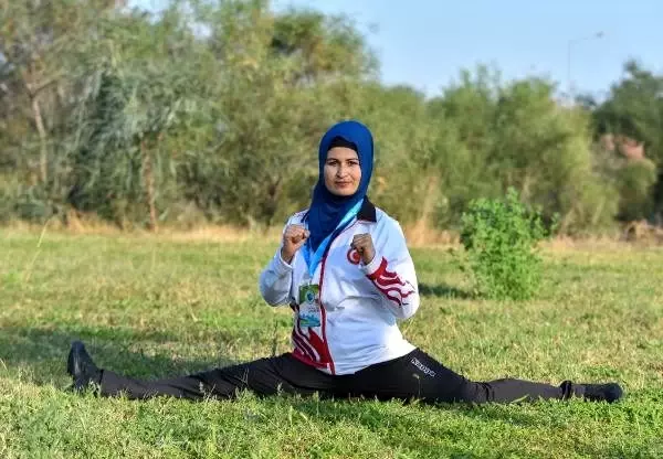 Bir anlık hevesle başladığı tekvandoda dünya şampiyonu oldu Bir anlık hevesle başladığı tekvandoda dünya şampiyonu oldu