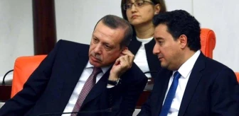Cumhurbaşkanı Erdoğan'ın avukatları Ali Babacan'ın avukatlığından istifa etti