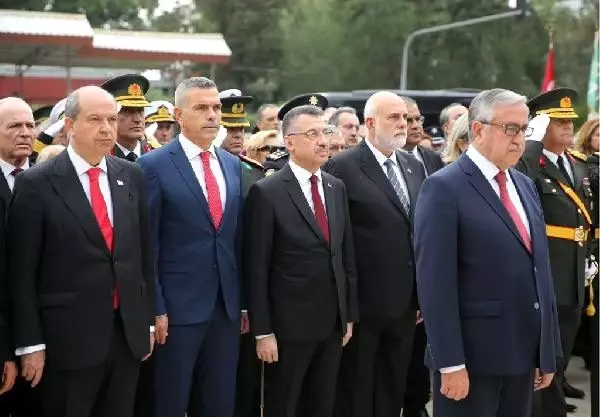 Fuat Oktay'dan Kıbrıs'ta doğalgaz açıklaması: Geri adım atılmayacak Fuat Oktay'dan Kıbrıs'ta doğalgaz açıklaması: Geri adım atılmayacak
