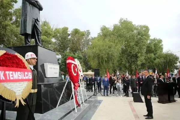 Fuat Oktay'dan Kıbrıs'ta doğalgaz açıklaması: Geri adım atılmayacak Fuat Oktay'dan Kıbrıs'ta doğalgaz açıklaması: Geri adım atılmayacak