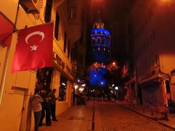 Galata Kulesi, Dünya Diyabet Günü'nde maviye büründü