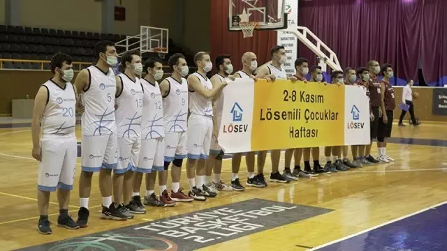 Gediz Elektrik Basketbol Takımı, lösemili çocuklar için maske takarak farkındalık oluşturdu Gediz Elektrik Basketbol Takımı, lösemili çocuklar için maske takarak farkındalık oluşturdu