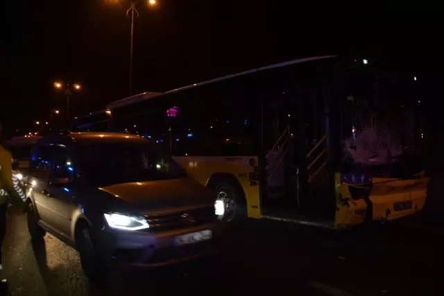 İETT otobüsü, otomobile çarptı: 1'i ağır 3 kişi yaralandı
