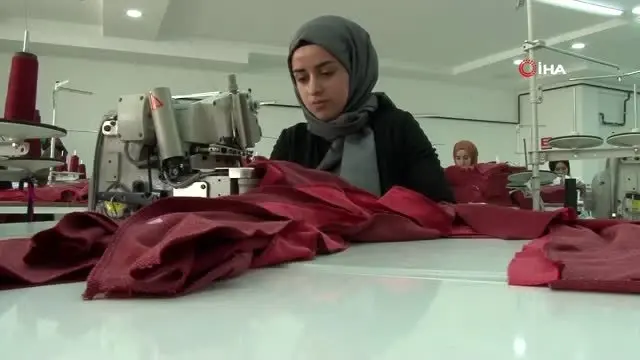 İlçede kurulan tekstil atölyesi kadınlara iş kapısı oldu