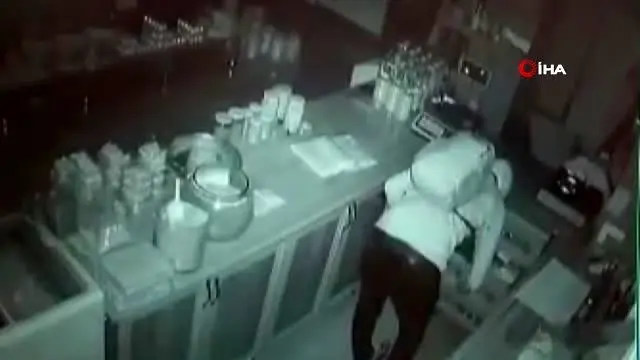 Kapüşon bal hırsızı kamerada Kapüşon bal hırsızı kamerada