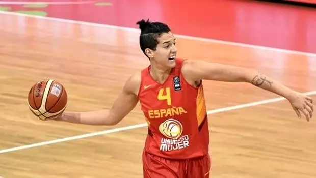 Laura Nicholls Fenerbahçe Öznur Kablo'da Laura Nicholls Fenerbahçe Öznur Kablo'da