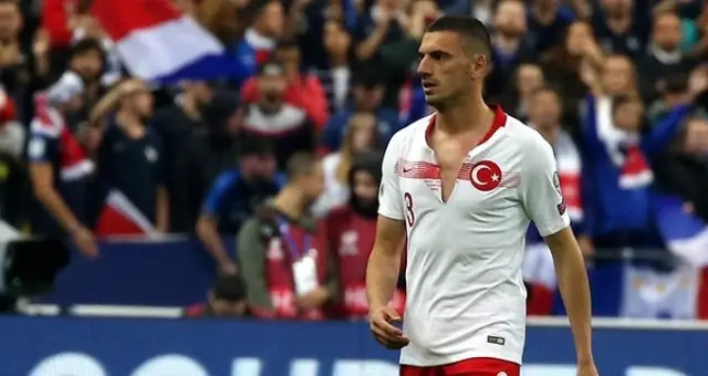 Merih Demiral sosyal medyayı salladı!