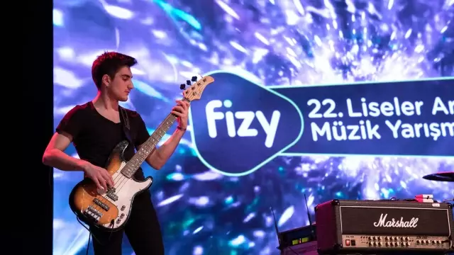 Müziğin Devleri ile Genç Yıldızlar Aynı Sahnede Müziğin Devleri ile Genç Yıldızlar Aynı Sahnede