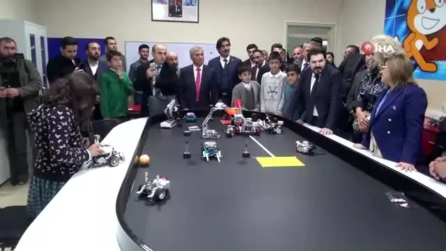 Şahin ve Belediye Başkanlarından kodlama eğitimi alan öğrenciler ziyaret Şahin ve Belediye Başkanlarından kodlama eğitimi alan öğrenciler ziyaret