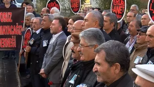 Sinagog saldırılarında ölenler anıldı Sinagog saldırılarında ölenler anıldı