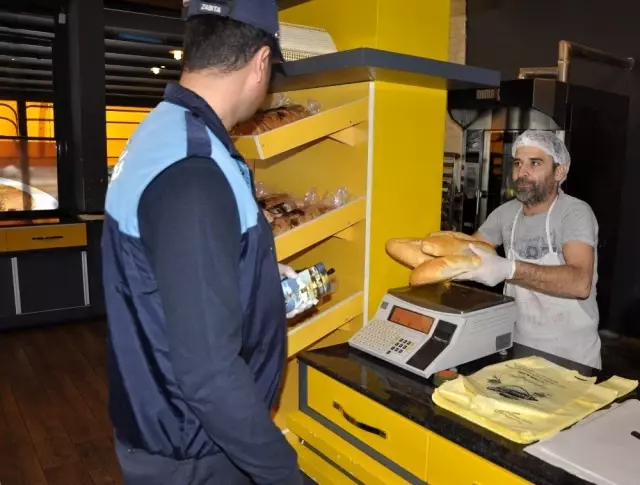 Toroslar zabıtası fırınları denetledi Toroslar zabıtası fırınları denetledi