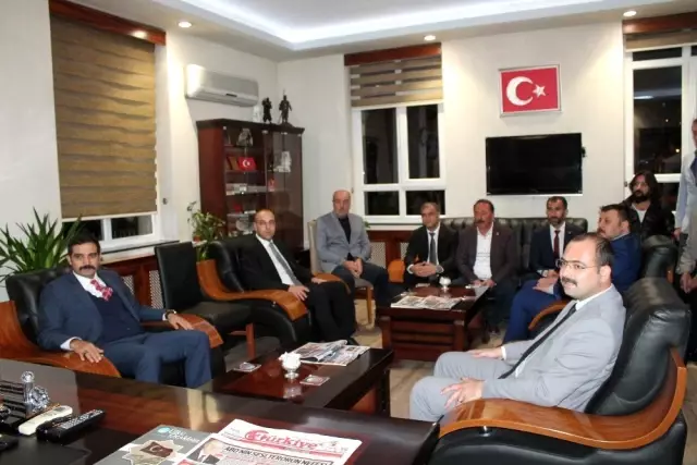 Ülkü Ocakları başkanından Tosya Belediyesine ziyaret