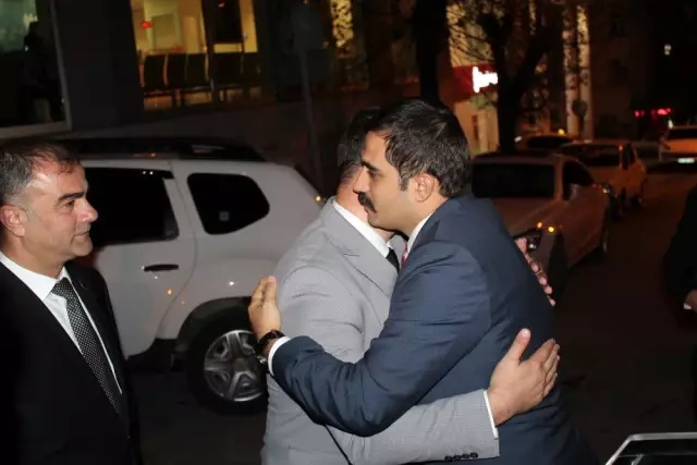Ülkü Ocakları başkanından Tosya Belediyesine ziyaret Ülkü Ocakları başkanından Tosya Belediyesine ziyaret