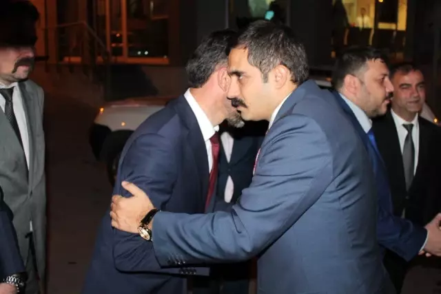 Ülkü Ocakları başkanından Tosya Belediyesine ziyaret Ülkü Ocakları başkanından Tosya Belediyesine ziyaret