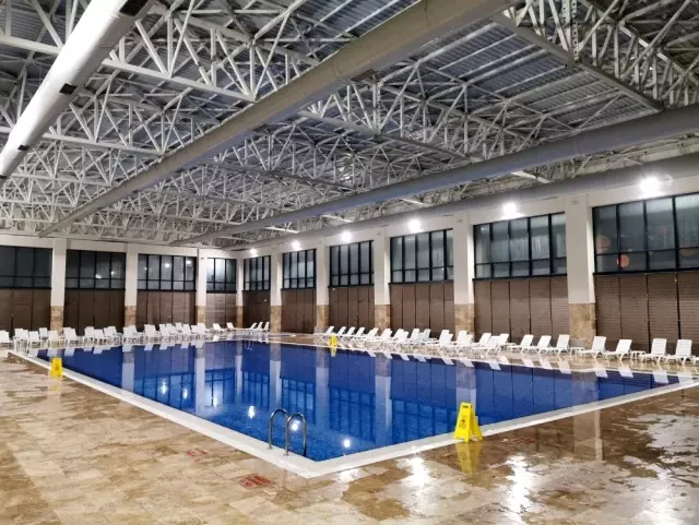 Yaşam Merkezi ile yüzme bilmeyen kalmayacak Yaşam Merkezi ile yüzme bilmeyen kalmayacak