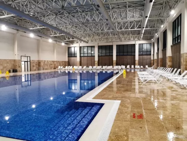 Yaşam Merkezi ile yüzme bilmeyen kalmayacak Yaşam Merkezi ile yüzme bilmeyen kalmayacak
