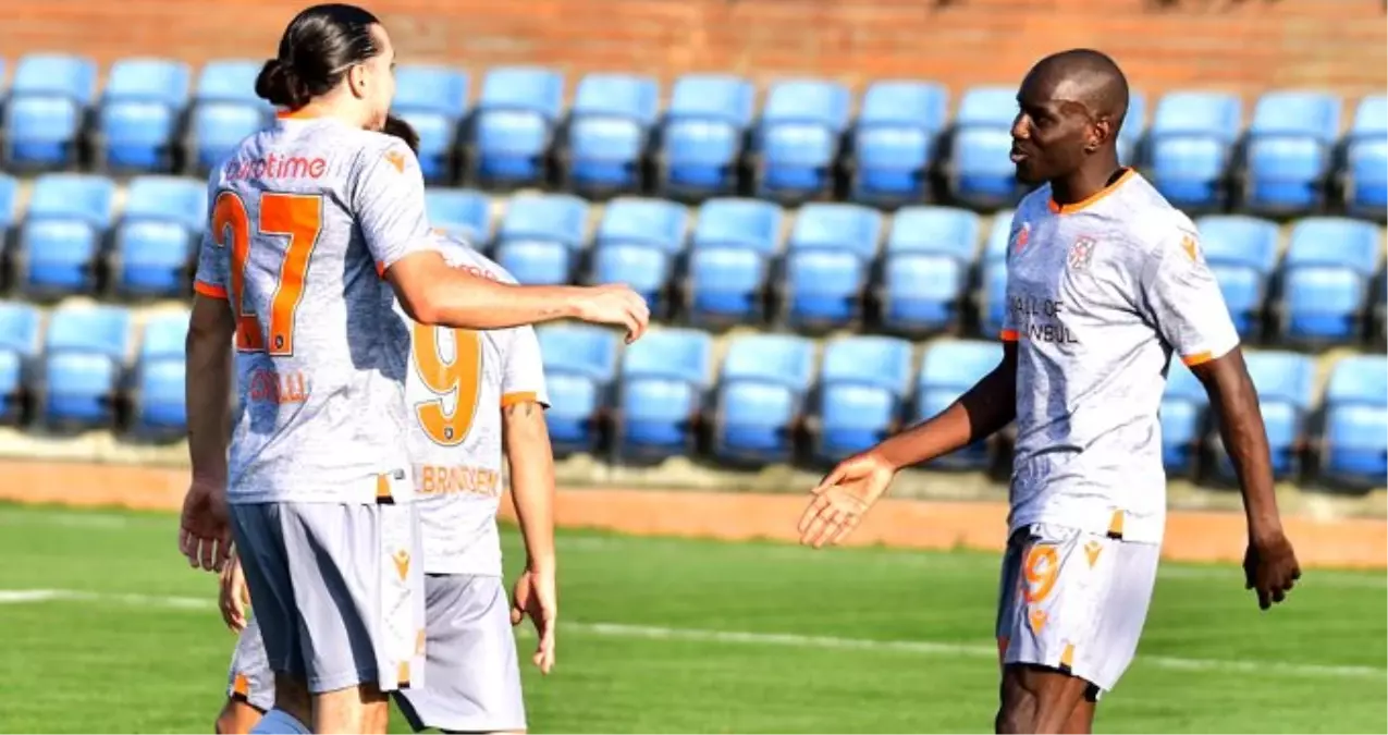 Başakşehir hazırlık maçında Fatih Karagümrük'ü 2-1 yendi