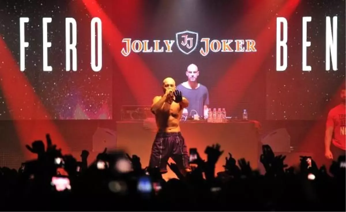 Ben Fero, Bursa'da dinleyicilerini coşturdu