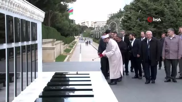 - Diyanet İşleri Başkanı Erbaş, Bakü'de Azerbaycan ve Türk Şehitliklerini Ziyaret Etti- Erbaş,... - Diyanet İşleri Başkanı Erbaş, Bakü'de Azerbaycan ve Türk Şehitliklerini Ziyaret Etti- Erbaş,...
