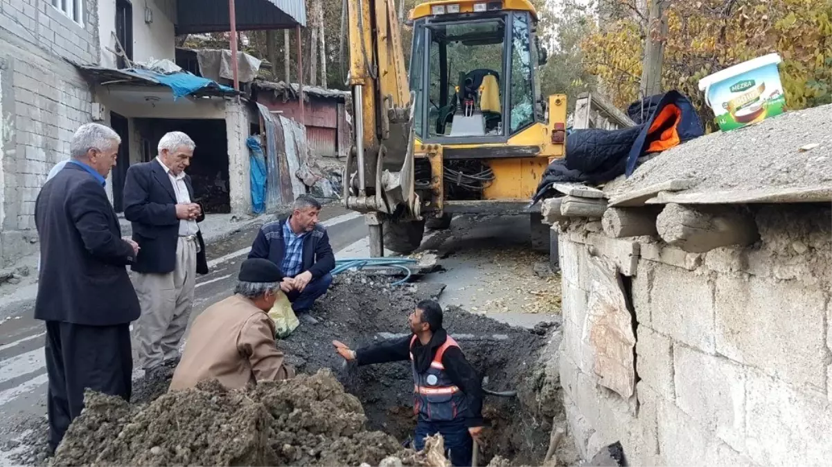 Evlerine su basan ailelerin mağduriyeti giderildi