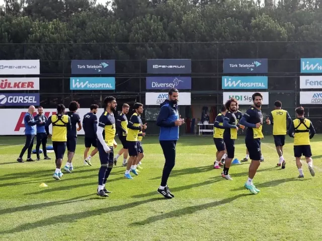 Fenerbahçe'de Yeni Malatyaspor maçı hazırlıkları sürüyor Fenerbahçe'de Yeni Malatyaspor maçı hazırlıkları sürüyor