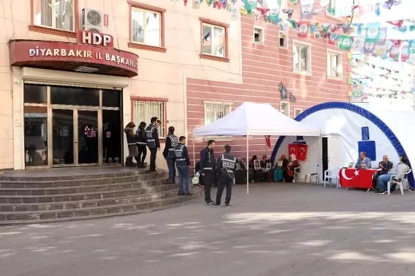 HDP önündeki eylemde 75'inci gün HDP önündeki eylemde 75'inci gün