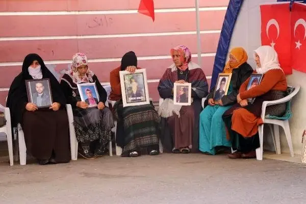 HDP önündeki eylemde 75'inci gün HDP önündeki eylemde 75'inci gün