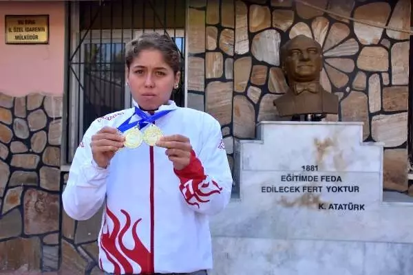 Otizmli Şevval, şampiyonluğu ile örnek oldu Otizmli Şevval, şampiyonluğu ile örnek oldu