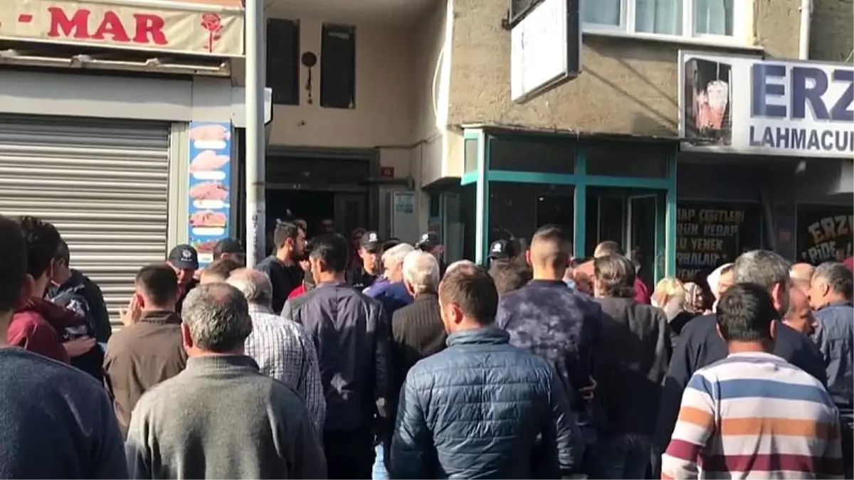 Pendik'te bir kişi aynı aileden üç kişiyi vurarak öldürdü