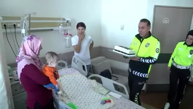 Sakarya polisinden minik Yusuf'a doğum günü sürprizi