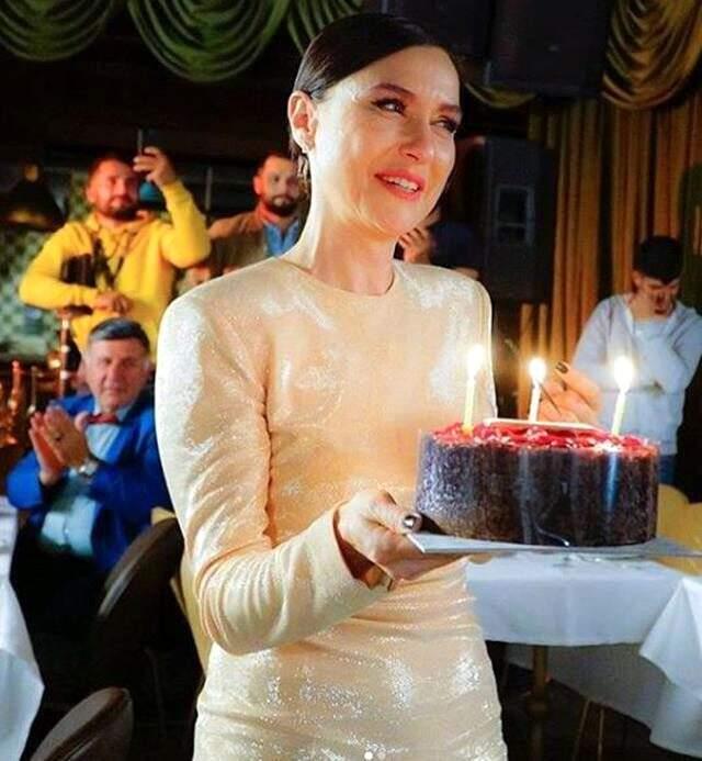 Şevval Şam'ın son fotoğrafı beğeni yağmuruna tutuldu!