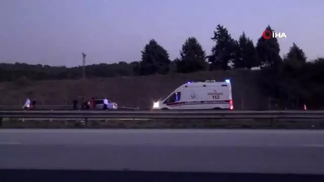 Seyir halinde lastiği patladı: 4'ü çocuk 6 yaralı Seyir halinde lastiği patladı: 4'ü çocuk 6 yaralı