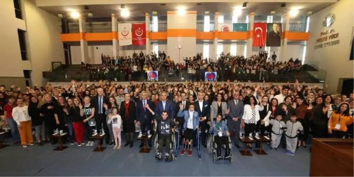 TED'in 484 burslu öğrencisi bir araya geldi