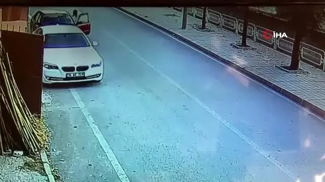 Tosya'da kalp krizi geçiren sürücü güvenlik kamerasında Tosya'da kalp krizi geçiren sürücü güvenlik kamerasında