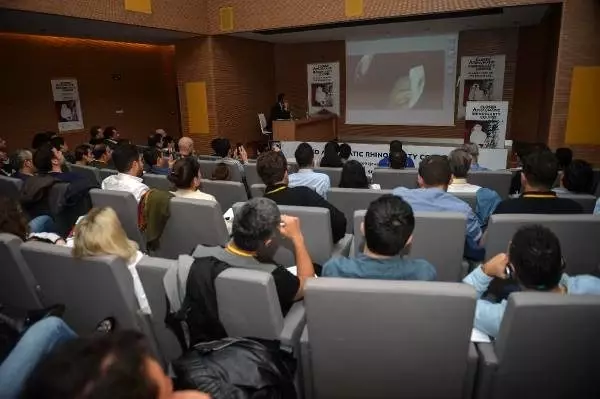 Türk doktor ameliyat etti, 350 yabancı doktor izledi Türk doktor ameliyat etti, 350 yabancı doktor izledi