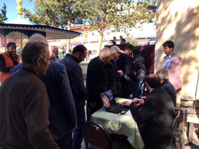 Vatandaşlar arasında tartışma konusu olan caminin akıbeti, sandıkta belirlendi
