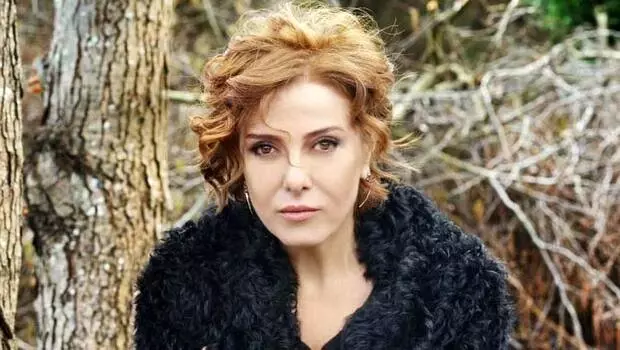 Zuhal Olcay: Cenazemde 'Işıklarla uyusun' demeyin Zuhal Olcay: Cenazemde 'Işıklarla uyusun' demeyin