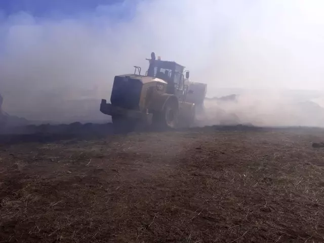 30 bin ot balyası yangında kül oldu