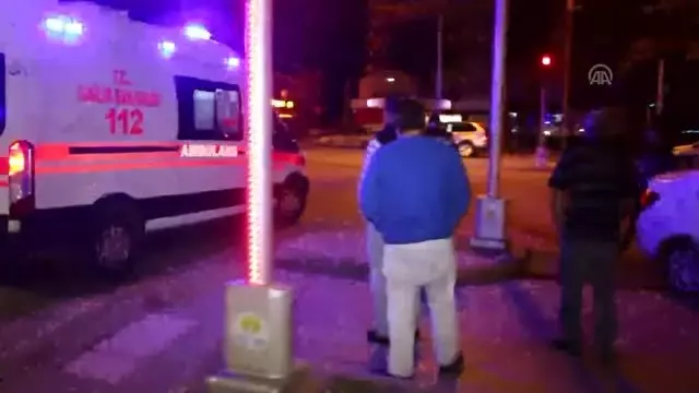 Adana'da trafik kazası: 5 yaralı Adana'da trafik kazası: 5 yaralı