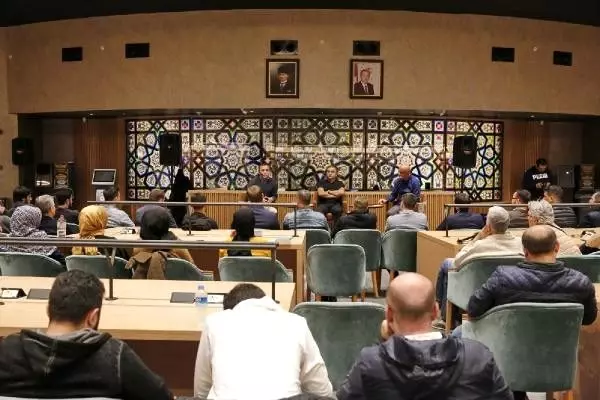 Başakşehir'de Türkiye'nin dış politikası konuşuldu Başakşehir'de Türkiye'nin dış politikası konuşuldu