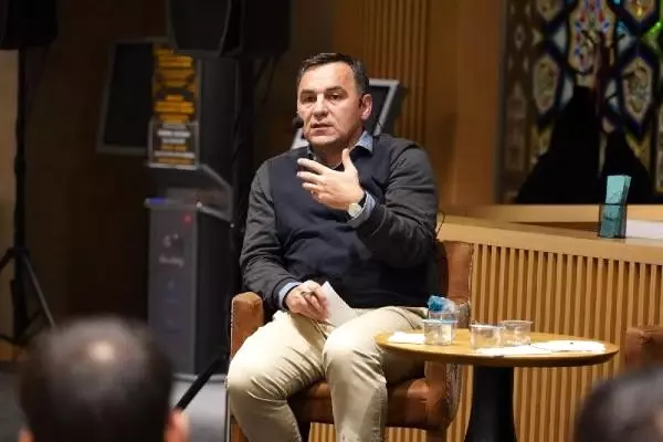 Başakşehir'de Türkiye'nin dış politikası konuşuldu Başakşehir'de Türkiye'nin dış politikası konuşuldu